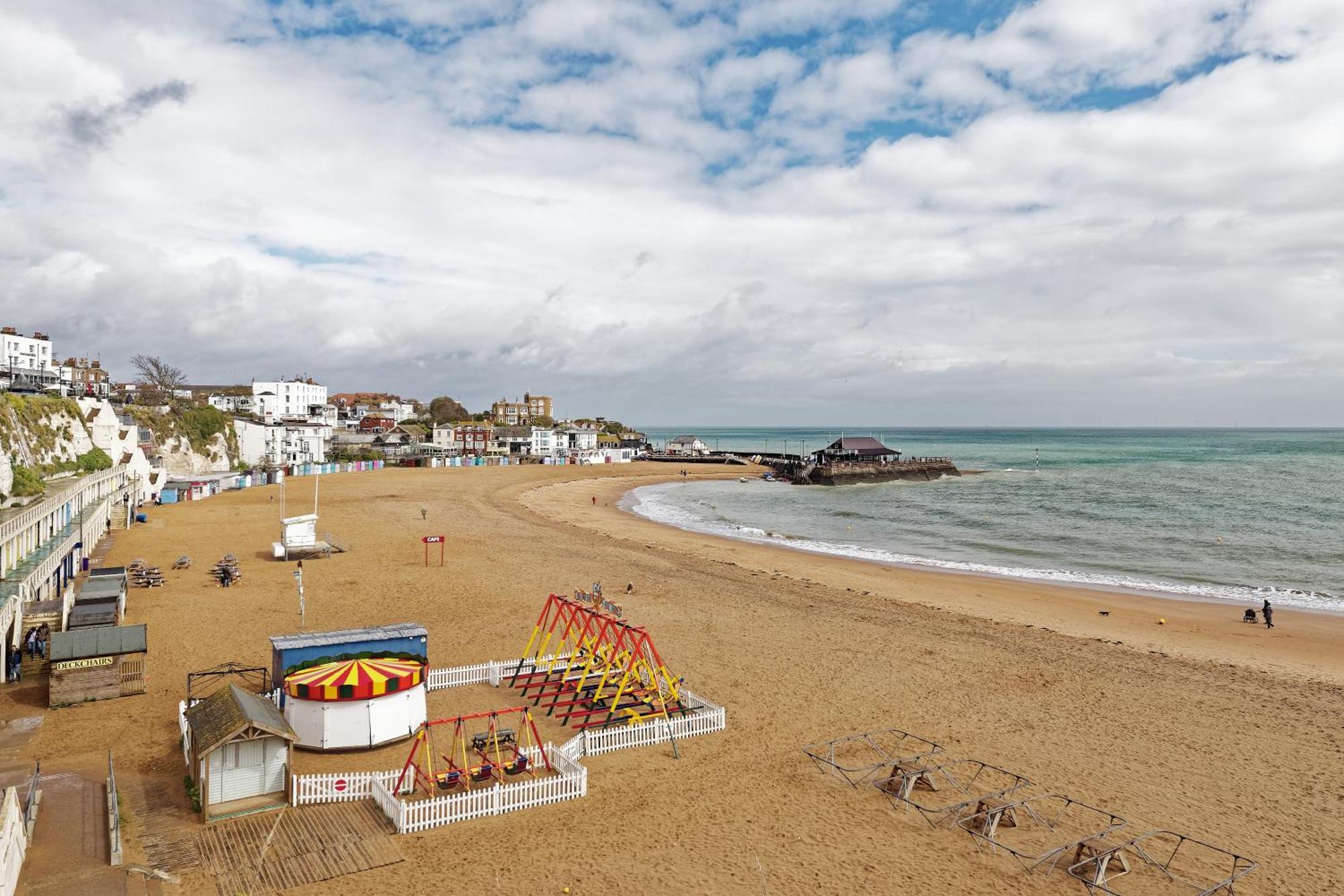 Viking Bay View 3 Bed Apartment Broadstairs Buitenkant foto